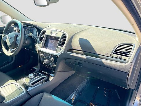 Used 2023 Chrysler 300 Touring w/ Sport Appearance Package RWD image 26