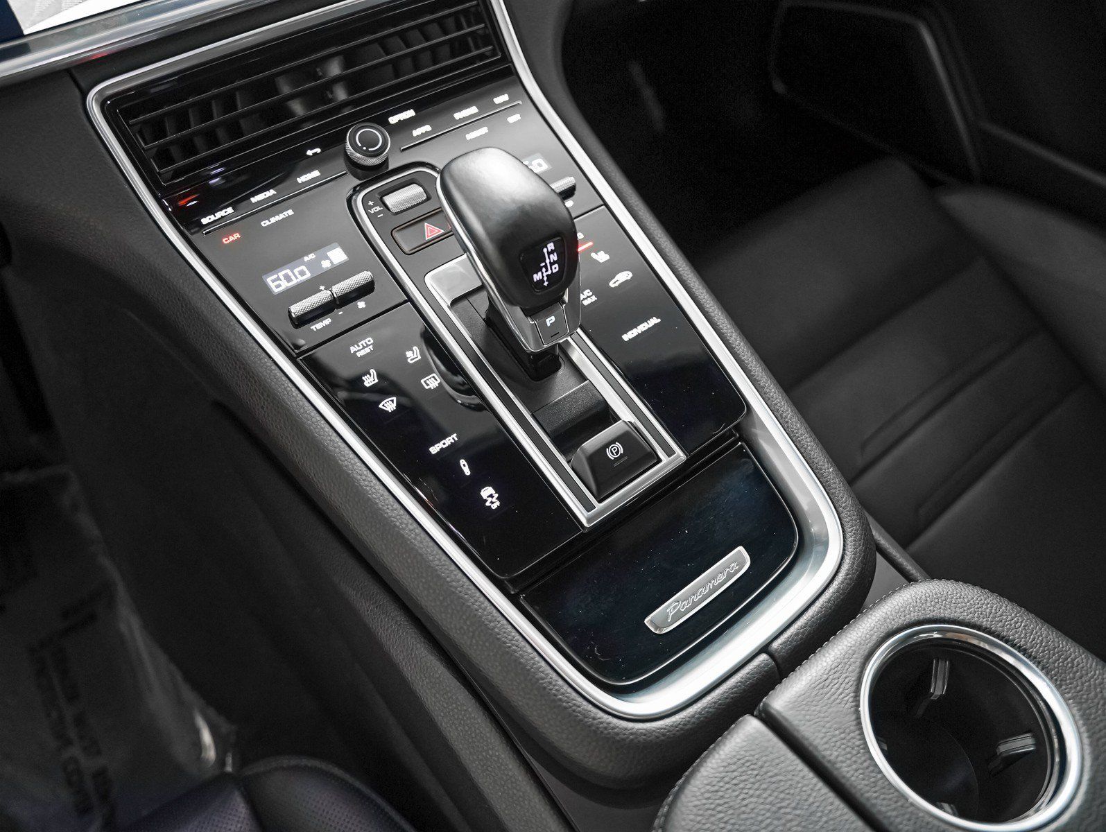 Certified 2023 Porsche Panamera 4 Platinum Edition w/ Assistance Package AWD/4WD image 20