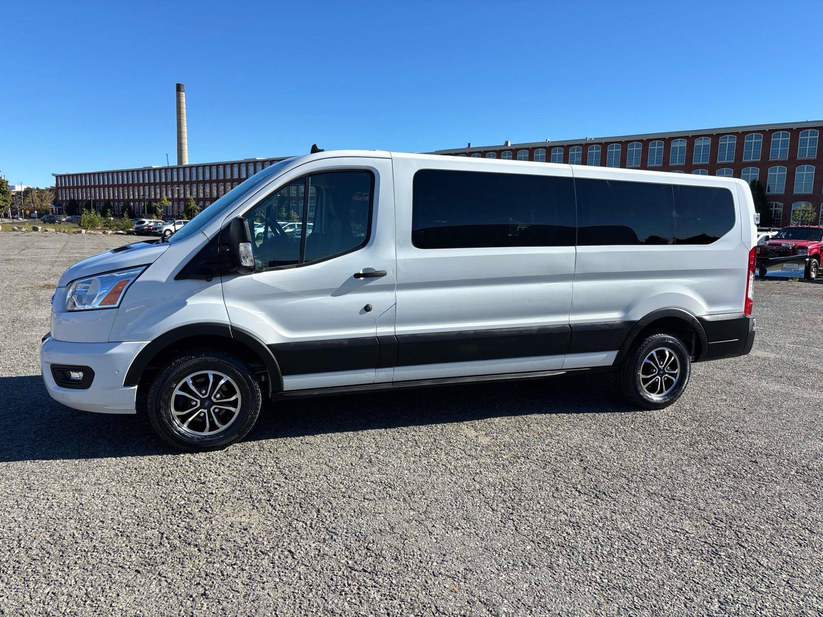 Used 2022 Ford Transit 350 XLT RWD image 8