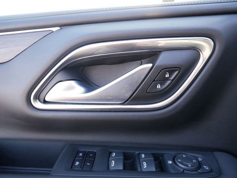 Used 2022 Chevrolet Tahoe Z71 AWD/4WD image 16