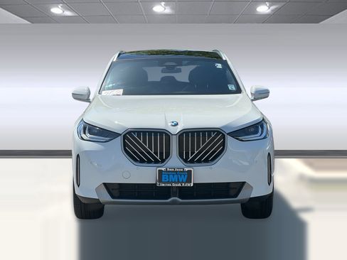 Used 2025 BMW X3 xDrive30 w/ Convenience Package AWD/4WD image 5