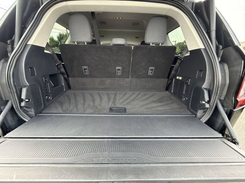 Used 2025 Ford Expedition Active AWD/4WD image 26