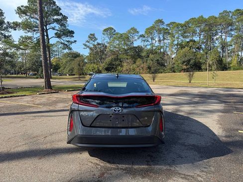 Used 2021 Toyota Prius Prime LE image 8