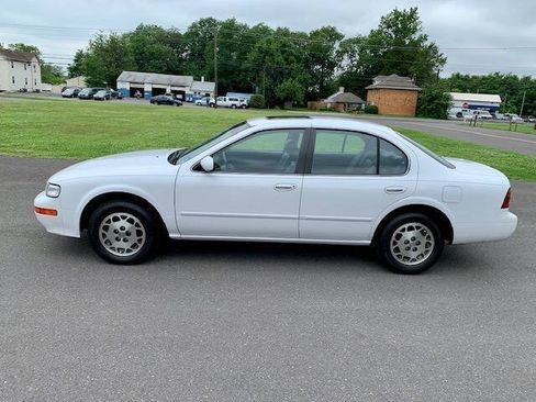 Used 1996 Nissan Maxima GLE FWD image 6