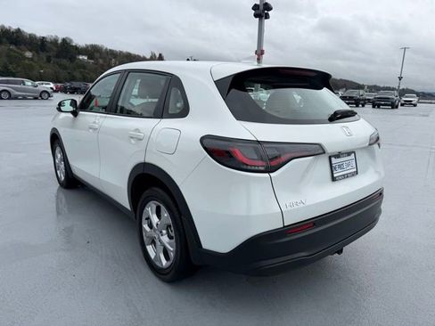 Certified 2023 Honda HR-V LX image 11