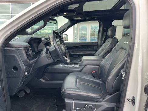 Used 2022 Ford Expedition Max Platinum image 8