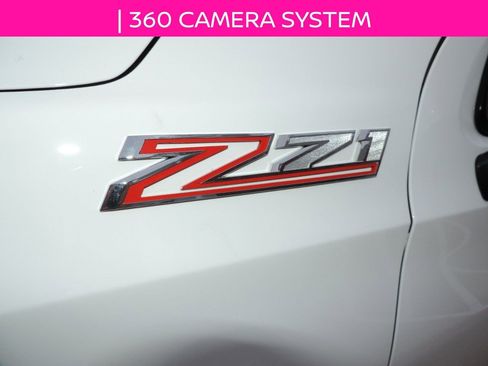 Used 2023 Chevrolet Suburban Z71 w/ Luxury Package image 14