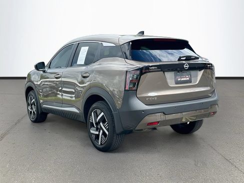 Used 2026 Nissan Kicks SV FWD image 5