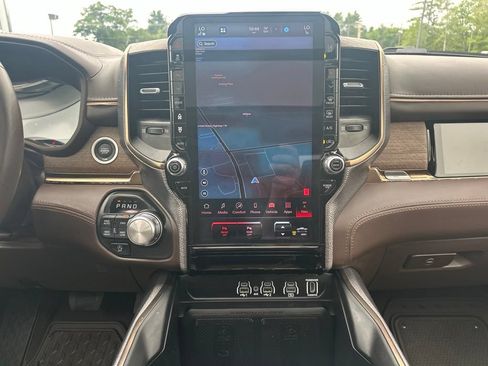 Used 2025 RAM 1500 Limited AWD/4WD image 22