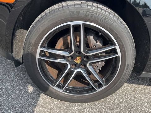 Used 2021 Porsche Macan AWD/4WD image 19