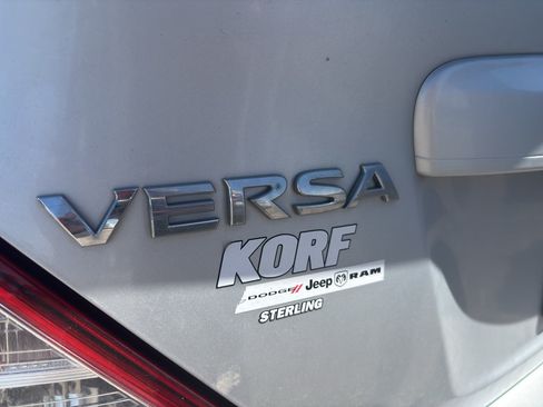 Used 2016 Nissan Versa SV FWD image 5