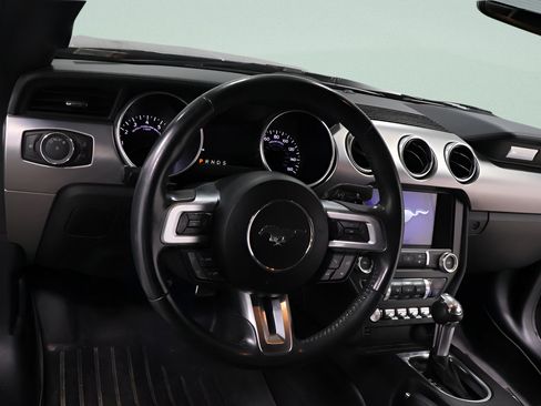 Used 2019 Ford Mustang Premium RWD image 9