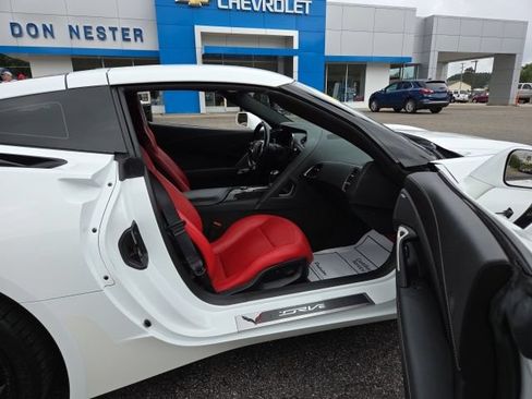 Used 2018 Chevrolet Corvette Stingray Coupe w/ 1LT RWD image 42