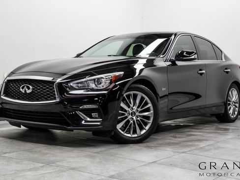 Used 2018 INFINITI Q50 Luxe w/ Essential Package (2.0T Luxe) AWD/4WD image 1