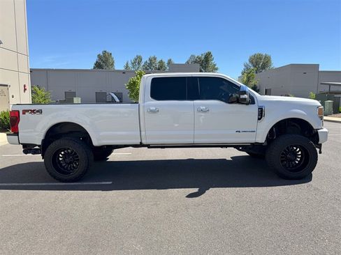 Used 2022 Ford F250 Platinum AWD/4WD image 7