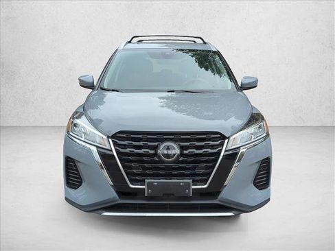 Used 2023 Nissan Kicks SV w/ Exterior Package FWD image 2