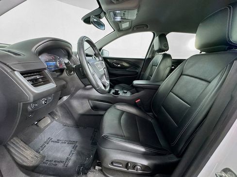 Used 2023 GMC Terrain SLT image 15