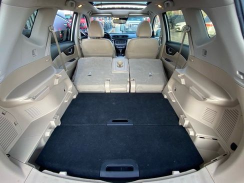 Used 2020 Nissan Rogue SL w/ Premium Package image 25