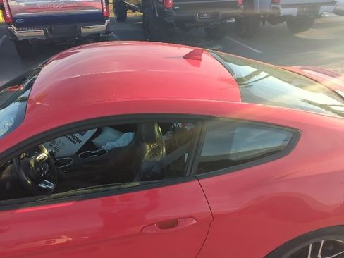 Used 2022 Ford Mustang Premium image 10