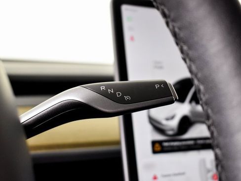 Used 2023 Tesla Model Y Long Range image 24