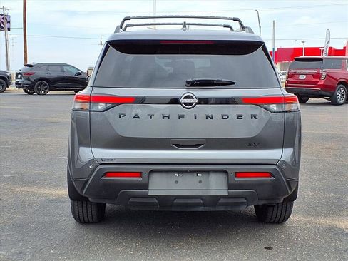 Used 2022 Nissan Pathfinder SV w/ SV Black Package image 6