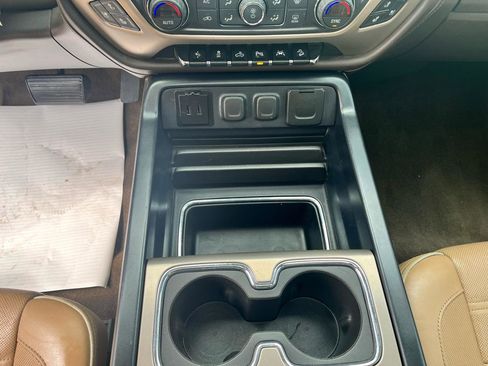 Used 2017 GMC Sierra 1500 Denali AWD/4WD image 26