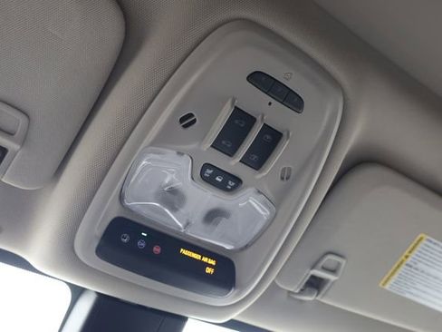 Used 2022 Buick Encore GX Essence w/ Experience Buick Package image 26