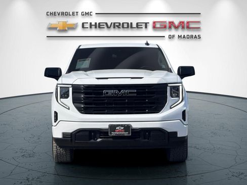 Used 2026 GMC Sierra 1500 Pro w/ Graphite Edition AWD/4WD image 8