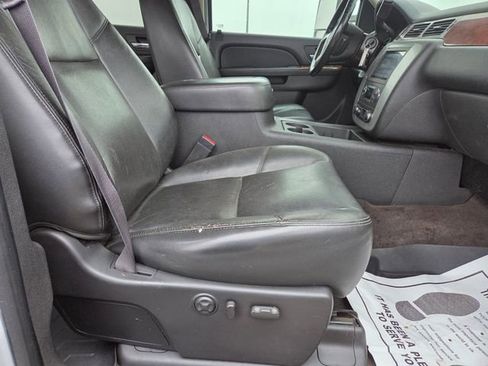 Used 2013 GMC Sierra 2500 SLT w/ Suspension Package, Off-Road AWD/4WD image 32