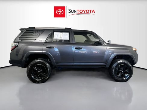 Used 2019 Toyota 4Runner SR5 image 2