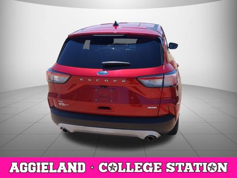 Used 2020 Ford Escape SE FWD image 3