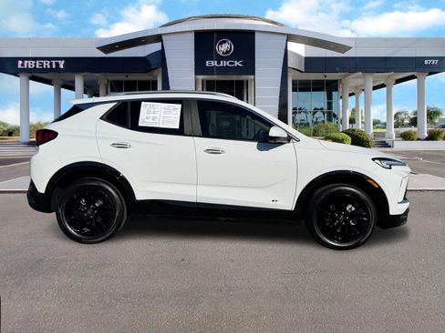 Used 2025 Buick Encore GX Sport Touring w/ Advanced Technology Package image 2