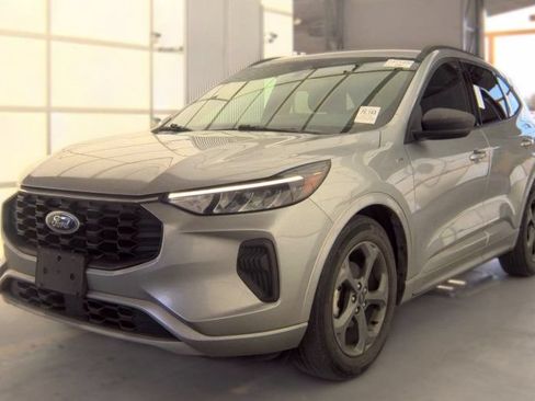 Used 2023 Ford Escape ST-Line w/ Tech Pack #1 FWD image 8