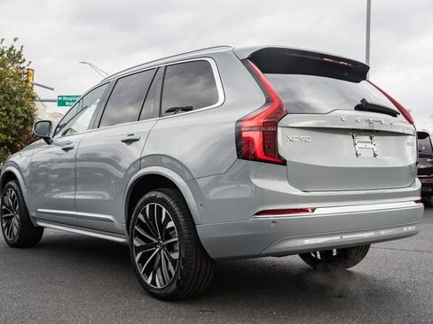 New 2026 Volvo XC90 B6 Plus w/ Protection Package Premier image 5