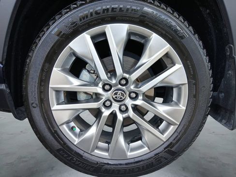 Used 2024 Toyota RAV4 XLE Premium FWD image 16