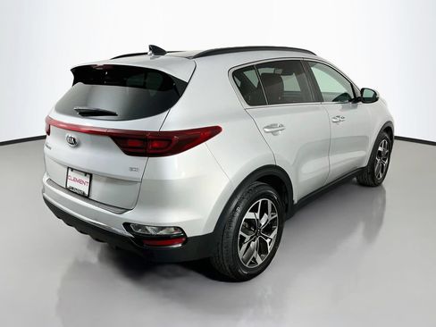 Used 2022 Kia Sportage EX w/ EX Technology Package FWD image 6