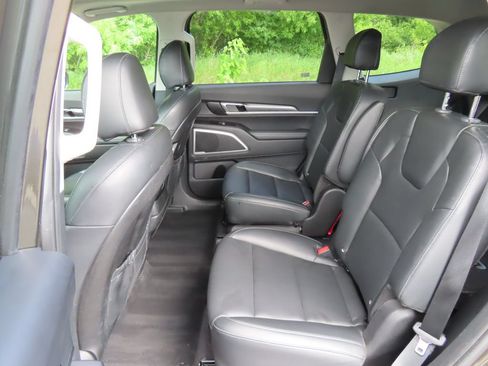 Used 2021 Kia Telluride S AWD/4WD image 28