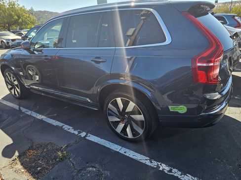 Used 2023 Volvo XC60 T8 Ultimate AWD/4WD image 2