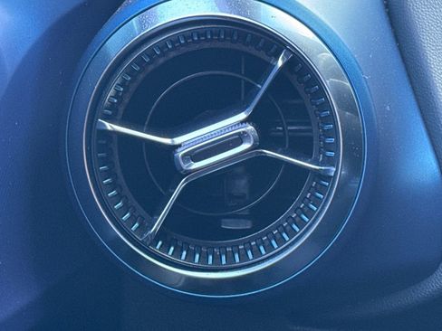 Used 2025 Chevrolet Equinox EV LT w/ Convenience Package image 29