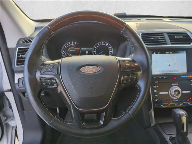 Used 2019 Ford Explorer Platinum AWD/4WD image 12