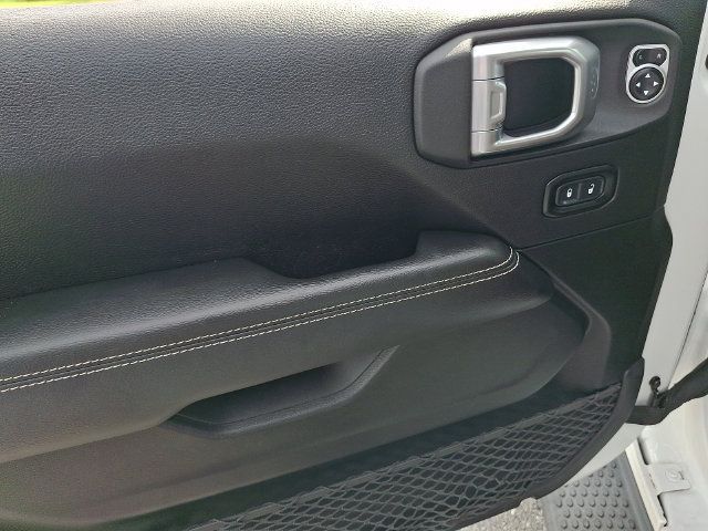 Used 2020 Jeep Wrangler Unlimited Sahara AWD/4WD image 12