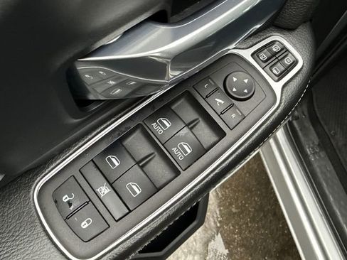 Used 2024 RAM 2500 Laramie image 23