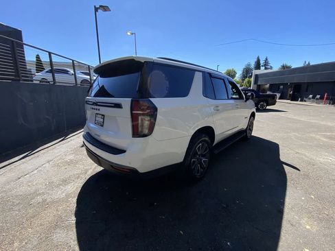 Used 2021 Chevrolet Tahoe Z71 w/ Luxury Package AWD/4WD image 6