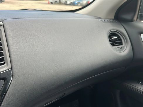 Used 2019 Nissan Pathfinder S AWD/4WD image 42