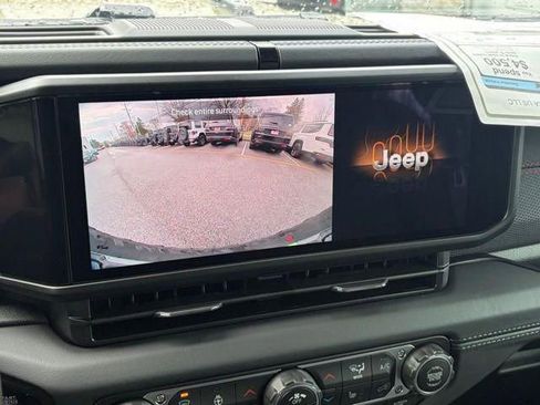 New 2026 Jeep Wrangler Unlimited Rubicon AWD/4WD image 3