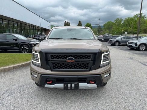 Used 2020 Nissan Titan PRO-4X w/ Pro-4x Convenience Package AWD/4WD image 4
