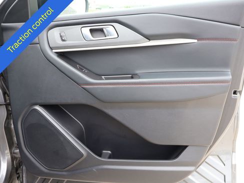 Used 2025 Ford Explorer ST-Line w/ ST-Line Street Pack AWD/4WD image 8