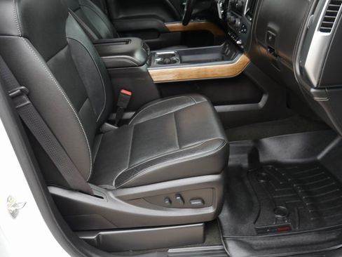 Used 2018 Chevrolet Silverado 3500 LTZ w/ Duramax Plus Package image 21