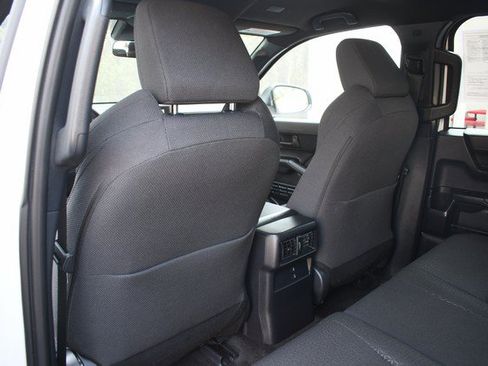 Certified 2025 Toyota 4Runner SR5 AWD/4WD image 21