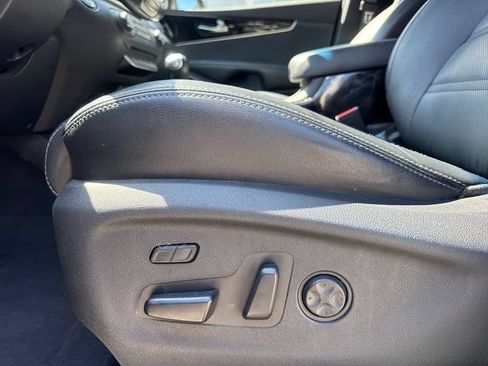Used 2018 Kia Sorento SX FWD image 15
